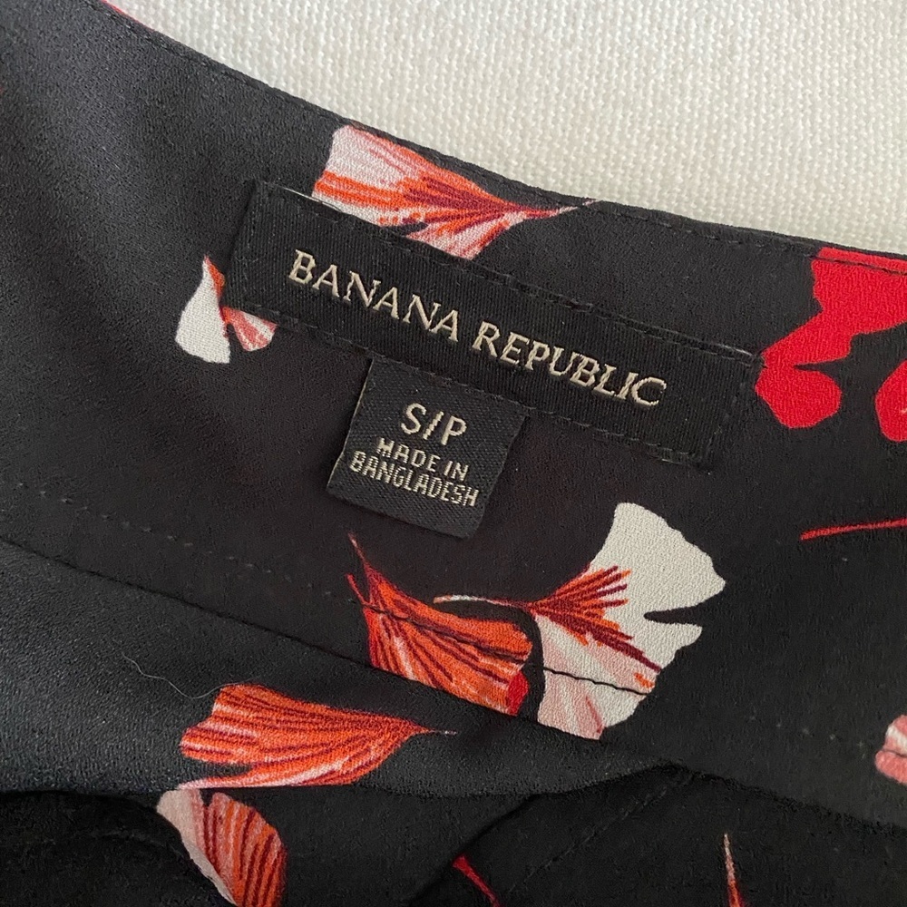 Banana Republic Flutter sleeve blouse - Picture 6 of 11